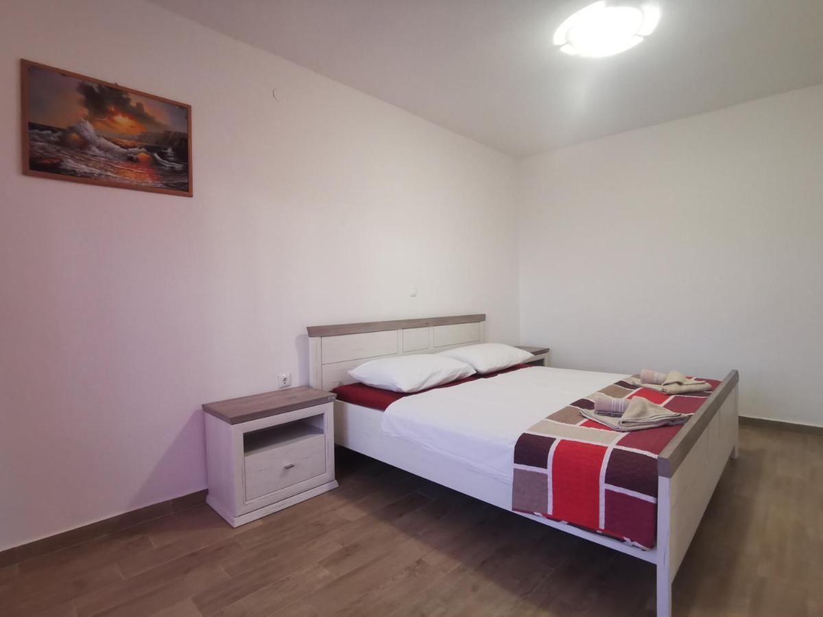 Mariva Apartments Лопар Екстериор снимка