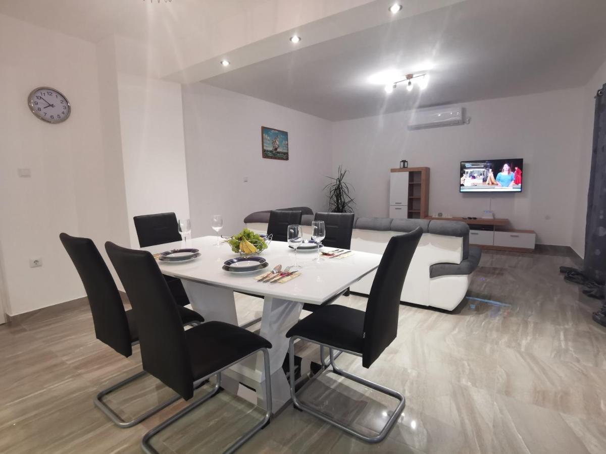 Mariva Apartments Лопар Екстериор снимка