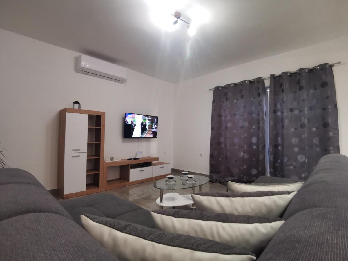 Mariva Apartments Лопар Екстериор снимка