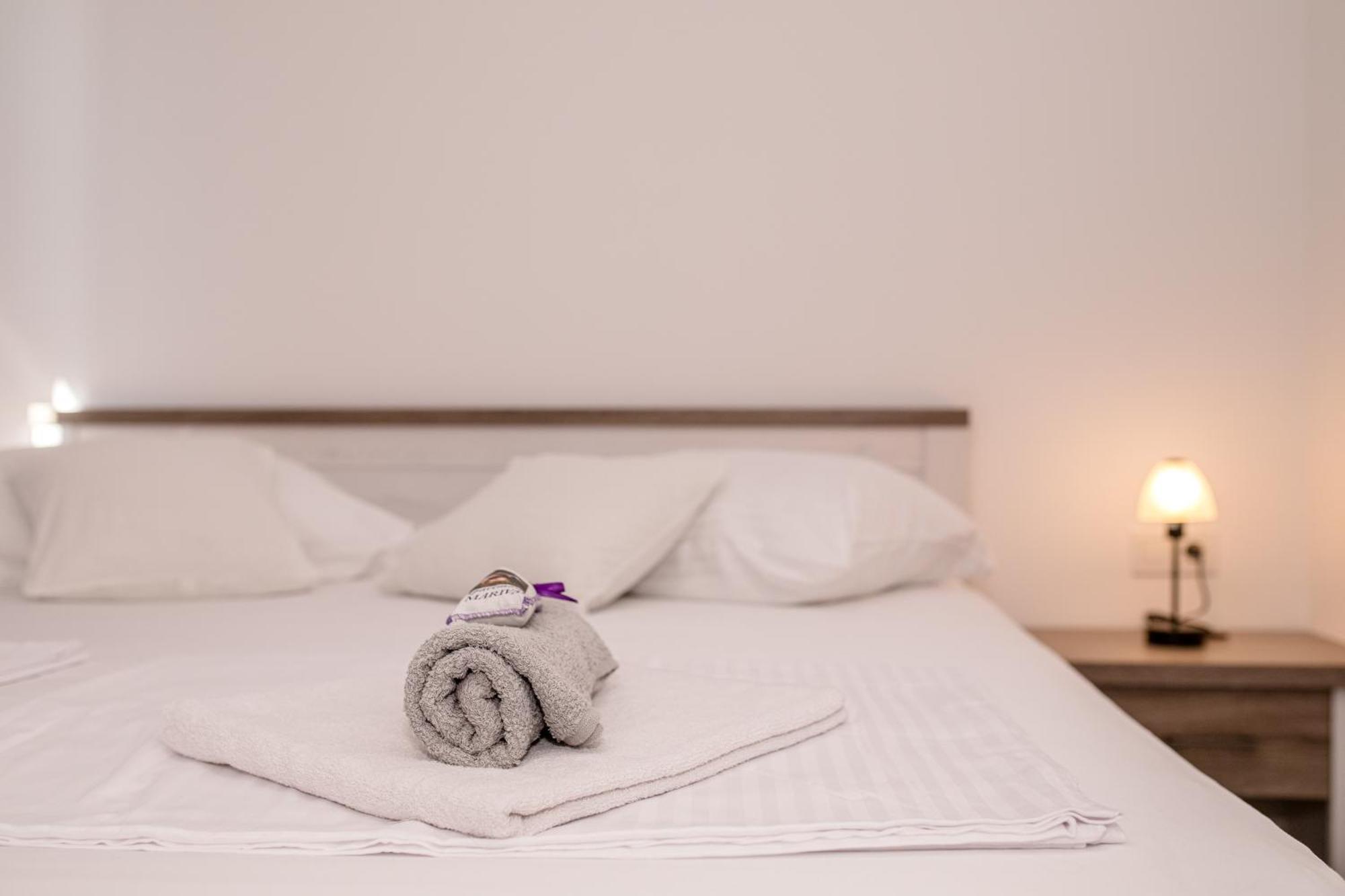 Mariva Apartments Лопар Екстериор снимка
